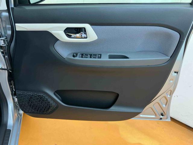 ムーヴＸ　ＳＡＣＤラジオチューナー　ＵＳＢ接続　ＡＵＸ接続　フロントドライブレコーダー　衝突被害軽減ブレーキ　横滑り防止装置　アイドリングストップ機構　プッシュエンジンスタート　キーフリーシステム　オートエアコン（千葉県）の中古車