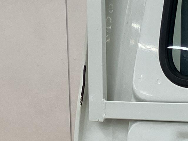 ハイゼットトラック農用スペシャル荷台作業灯　テールゲートチェーン　ゲートプロテクター　リヤ４枚リーフスプリング　ショッピングフック　マニュアルレベリング機能付ハロゲンヘッドライト　灰皿＋シガーライター　ロングバイザー　ラバーマット（千葉県）の中古車