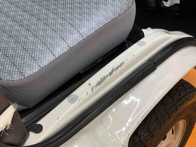 ハイゼットトラック農用スペシャル荷台作業灯　テールゲートチェーン　ゲートプロテクター　リヤ４枚リーフスプリング　ショッピングフック　マニュアルレベリング機能付ハロゲンヘッドライト　灰皿＋シガーライター　ロングバイザー　ラバーマット（千葉県）の中古車