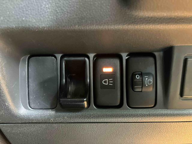ハイゼットトラック農用スペシャル荷台作業灯　テールゲートチェーン　ゲートプロテクター　リヤ４枚リーフスプリング　ショッピングフック　マニュアルレベリング機能付ハロゲンヘッドライト　灰皿＋シガーライター　ロングバイザー　ラバーマット（千葉県）の中古車