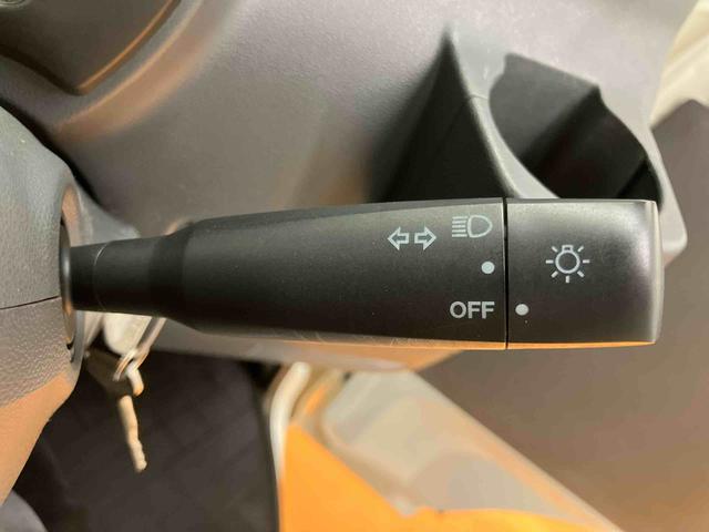 ハイゼットトラック農用スペシャル荷台作業灯　テールゲートチェーン　ゲートプロテクター　リヤ４枚リーフスプリング　ショッピングフック　マニュアルレベリング機能付ハロゲンヘッドライト　灰皿＋シガーライター　ロングバイザー　ラバーマット（千葉県）の中古車