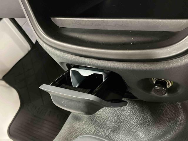 ハイゼットトラック農用スペシャル荷台作業灯　テールゲートチェーン　ゲートプロテクター　リヤ４枚リーフスプリング　ショッピングフック　マニュアルレベリング機能付ハロゲンヘッドライト　灰皿＋シガーライター　ロングバイザー　ラバーマット（千葉県）の中古車