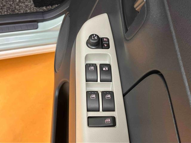 ミラトコットＸ　ＳＡIIIバックカメラ連動フルセグナビ　ＵＳＢ接続　ブルートゥース対応　フロントドライブレコーダー連動　ＥＴＣ　ＴＶナビキット　トノカバー　ラゲージカーペットマット　前後コーナーセンサー　ＬＥＤヘッドライト（千葉県）の中古車