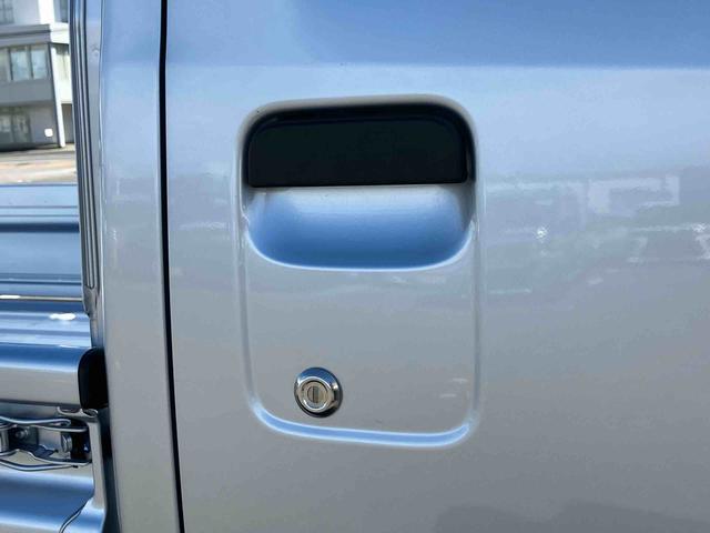 ハイゼットトラックスタンダード荷台三方開　オートライト　オートハイビーム　前後コーナーセンサー　衝突被害軽減ブレーキ　横滑防止装置　アイドリングストップ　マニュアルエアコン　ハロゲンヘッドランプ　バッテリーカバー　ＡＭ／ＦＭラジオ（千葉県）の中古車