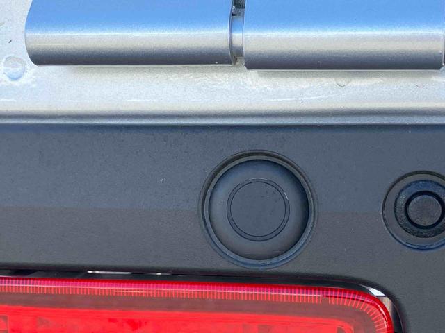 ハイゼットトラックスタンダード荷台三方開　オートライト　オートハイビーム　前後コーナーセンサー　衝突被害軽減ブレーキ　横滑防止装置　アイドリングストップ　マニュアルエアコン　ハロゲンヘッドランプ　バッテリーカバー　ＡＭ／ＦＭラジオ（千葉県）の中古車