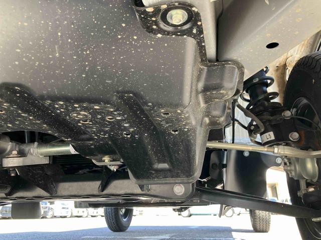 ハイゼットトラックスタンダード荷台三方開　オートライト　オートハイビーム　前後コーナーセンサー　衝突被害軽減ブレーキ　横滑防止装置　アイドリングストップ　マニュアルエアコン　ハロゲンヘッドランプ　バッテリーカバー　ＡＭ／ＦＭラジオ（千葉県）の中古車
