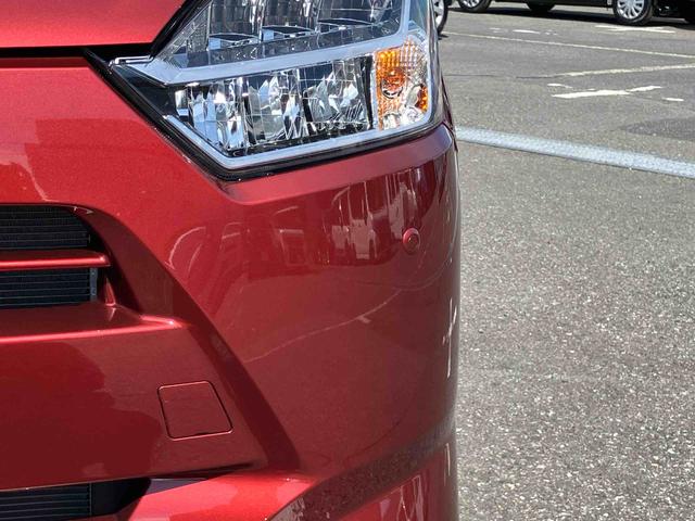 ミライースX SAIIILEDヘッドライト 電動格納ドアミラー プライバシーガラス リヤシートヘッドレスト オートライト キーレスエントリー セキュリティアラーム 横滑り防止装置 コーナーセンサー 衝突被害軽減ブレーキ(千葉県)の中古車