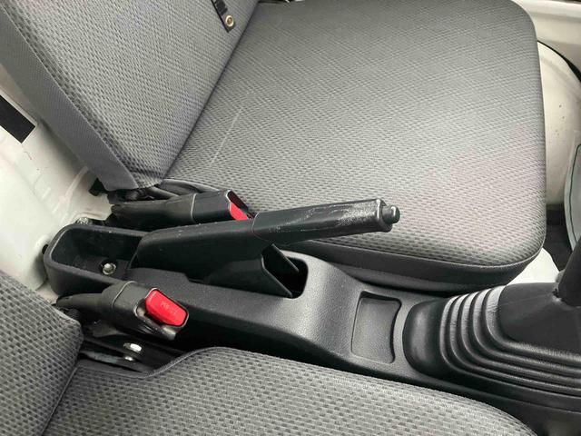 ハイゼットトラックスタンダード５速マニュアル　２ＷＤ　ＡＭ／ＦＭラジオ　マニュアルエアコン　ハロゲンヘッドライト（千葉県）の中古車