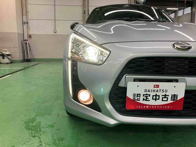 コペンローブターボ　ＥＴＣ　ＬＥＤヘッドライト　シートヒーター　革巻きステアリング　アルミホイール　オートエアコン　キーフリーシステム　プッシュボタンスタート　盗難防止アラーム　横滑り防止装置　電動ドアミラー（千葉県）の中古車