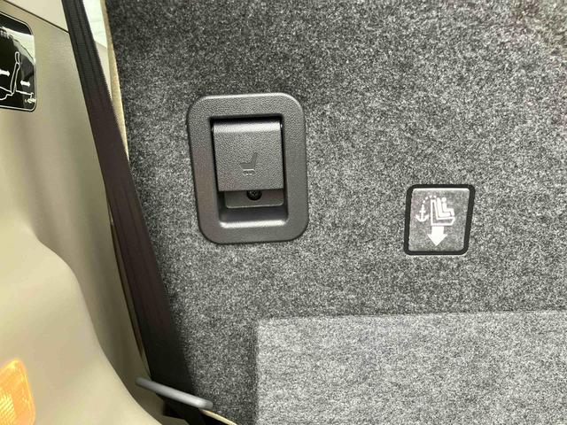 ムーヴＸリミテッドナビ／ワンセグＴＶ／ＣＤ　ＡＵＸ接続　バックカメラ　ＥＴＣ　オートエアコン　アルミホイール　革巻ステアリング　キーフリー　プッシュスタート　盗難防止アラーム　足踏み式駐車ブレーキ　電動格納ドアミラー（千葉県）の中古車