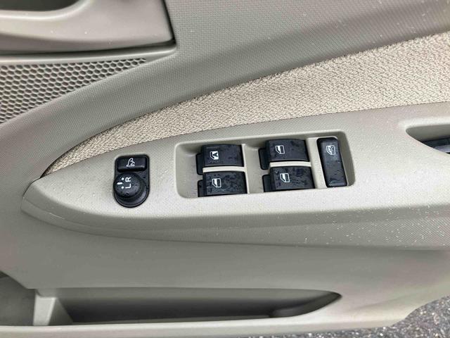ムーヴＸリミテッドナビ／ワンセグＴＶ／ＣＤ　ＡＵＸ接続　バックカメラ　ＥＴＣ　オートエアコン　アルミホイール　革巻ステアリング　キーフリー　プッシュスタート　盗難防止アラーム　足踏み式駐車ブレーキ　電動格納ドアミラー（千葉県）の中古車