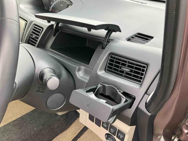 ムーヴＸリミテッドナビ／ワンセグＴＶ／ＣＤ　ＡＵＸ接続　バックカメラ　ＥＴＣ　オートエアコン　アルミホイール　革巻ステアリング　キーフリー　プッシュスタート　盗難防止アラーム　足踏み式駐車ブレーキ　電動格納ドアミラー（千葉県）の中古車