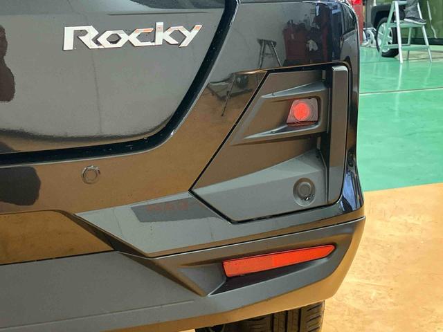 ロッキープレミアムG HEVアダプティブクルコン LEDヘッドライト&フォグランプ バックフォグランプ 17インチアルミホイール シートヒーター 電動駐車ブレーキ コーナーセンサー 衝突被害軽減ブレーキ(千葉県)の中古車