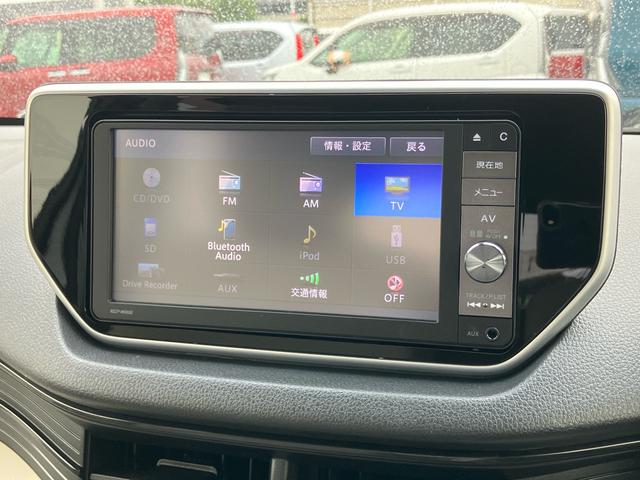 ムーヴＸ　ＳＡIIナビ／ＴＶ／ＤＶＤ／ＢＴ／ＵＳＢ　バックカメラ　トップシェイドガラス　アルミホイール　オートライト　スマアシ　横滑り防止装置　オートエアコン　キーフリーシステム　プッシュスタート　盗難防止アラーム（千葉県）の中古車