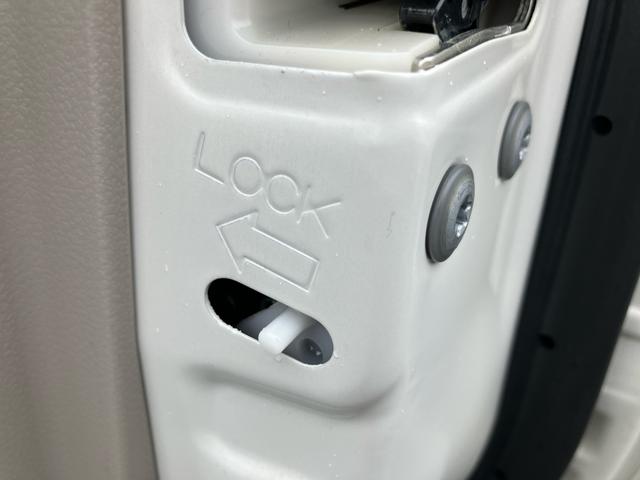 ムーヴＸ　ＳＡIIナビ／ＴＶ／ＤＶＤ／ＢＴ／ＵＳＢ　バックカメラ　トップシェイドガラス　アルミホイール　オートライト　スマアシ　横滑り防止装置　オートエアコン　キーフリーシステム　プッシュスタート　盗難防止アラーム（千葉県）の中古車