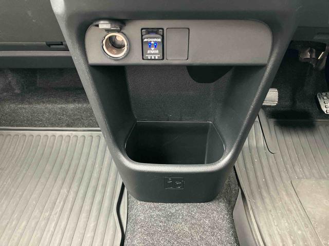 ムーヴキャンバスＧメイクアップリミテッド　ＳＡIIIパノラマカメラ連動フルセグナビ　ＵＳＢ接続　ブルートゥース対応　フロント．リヤドライブレコーダー連動　ＥＴＣ　衝突被害軽減ブレーキ　横滑り防止装置　アイドリングストップ機構　置きラクボックス（千葉県）の中古車