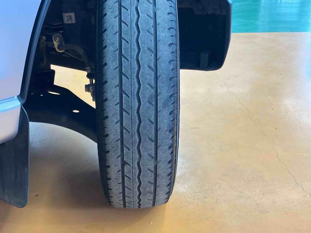 ハイゼットカーゴデラックス衝突回避支援システム 横滑り防止装置 アイドリングストップ オートライト オートハイビーム LEDヘッドライト オーバーヘッドシェルフ キーレスエントリー 前席パワーウインドウ 前後コーナーセンサー(千葉県)の中古車