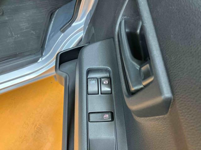 ハイゼットカーゴデラックス衝突回避支援システム　横滑り防止装置　アイドリングストップ　オートライト　オートハイビーム　ＬＥＤヘッドライト　オーバーヘッドシェルフ　キーレスエントリー　前席パワーウインドウ　前後コーナーセンサー（千葉県）の中古車