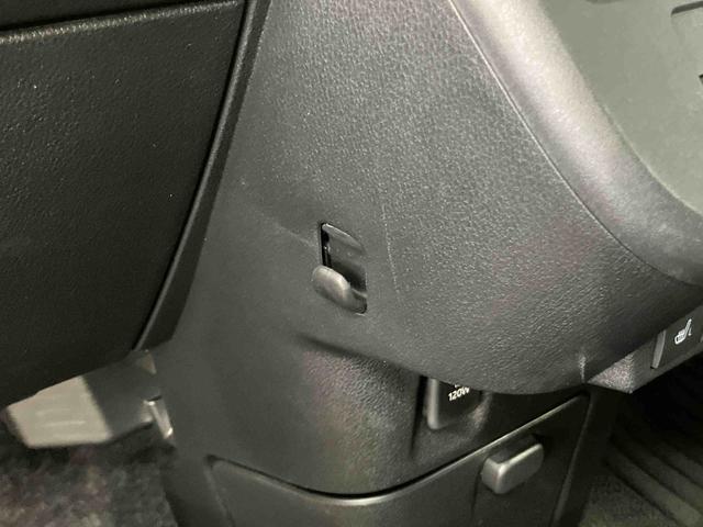 ムーヴキャンバスストライプスＧ置きラクボックス　ホットカップホルダー　前席シートヒーター　ホールド機能付き電動パーキングブレーキ　前後コーナーセンサー　オートライト　オートハイビーム　ＬＥＤヘッドライト　ショッピングフック（千葉県）の中古車