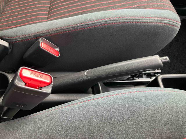 アルトターボＲＳベースグレード　４ＷＤターボ　４ＷＤ　ナビ／ＴＶ／ＤＶＤ／ＢＴ／ＵＳＢ　バックカメラ　ＥＴＣ　オートライト　プロジェクター式ＨＩＤヘッドライト　シートヒーター　アルミホイール　衝突軽減ブレーキ　横滑り防止装置　パドルシフト（千葉県）の中古車