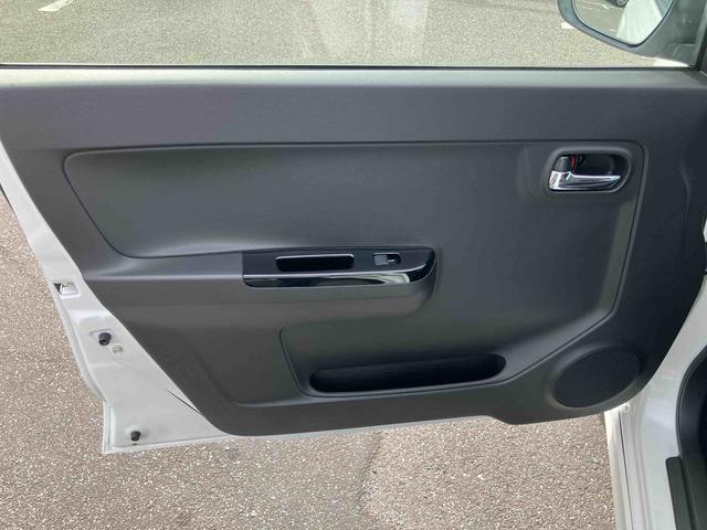 アルトターボＲＳベースグレード　４ＷＤターボ　４ＷＤ　ナビ／ＴＶ／ＤＶＤ／ＢＴ／ＵＳＢ　バックカメラ　ＥＴＣ　オートライト　プロジェクター式ＨＩＤヘッドライト　シートヒーター　アルミホイール　衝突軽減ブレーキ　横滑り防止装置　パドルシフト（千葉県）の中古車