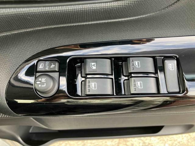 ムーヴキャンバスGブラックインテリアVS SAIII8型ナビ/TV/DVD/BT/USB 全周囲カメラ 前後ドラレコ ETC LEDヘッドライト オートライト オートハイビーム 運転席シートヒーター 革巻きステアリング&シフトノブ 足踏み式駐車ブレーキ(千葉県)の中古車