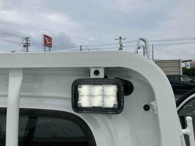 ハイゼットトラックエクストラ　４ＷＤ４ＷＤ　５速ＭＴ　スマートアシスト　前後コーナーセンサー　荷台三方開　荷台作業灯　４枚リーフスプリング　オートライト　電動格納ミラー　パワーウィンドウ　キーフリー　プッシュスタート　バッテリーカバー（千葉県）の中古車