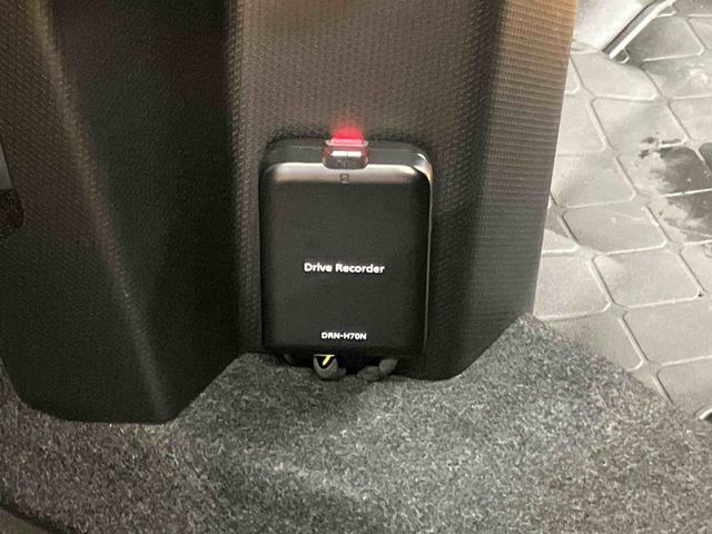 タントカスタムRSセレクション 4WDバックカメラ連動9インチフルセグナビ USB接続 ブルートゥース対応 フロント.リヤドライブレコーダー連動 ETC アダプティブクルーズコントロール 前席シートヒーター 運転席ロングスライドシート(千葉県)の中古車