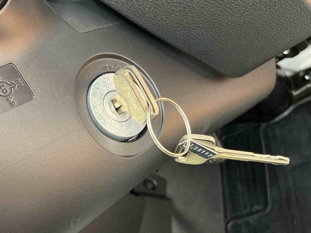 ハイゼットトラックスタンダード　農用スペシャル衝突回避支援システム　横滑り防止装置　アイドリングストップ機能　前後コーナーセンサー　オートライト　オートハイビーム　ＬＥＤ荷台作業灯　リヤ４枚リーフスプリング　助手席シートバックポケット（千葉県）の中古車