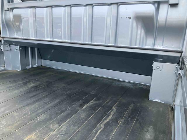 ハイゼットトラックジャンボＳＡIIIｔ荷台三方開　荷台作業灯　ＬＥＤヘッドライト　オートライト　パワーウィンドウ　ＥＴＣ　アルミホイール　スモークガラス　ＣＤ／ＡＭ・ＦＭラジオ　ＡＵＸ接続　ＬＥＤフォグランプ　作業荷箱　キーレスエントリー（千葉県）の中古車