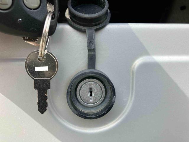 ハイゼットトラックジャンボＳＡIIIｔ荷台三方開　荷台作業灯　ＬＥＤヘッドライト　オートライト　パワーウィンドウ　ＥＴＣ　アルミホイール　スモークガラス　ＣＤ／ＡＭ・ＦＭラジオ　ＡＵＸ接続　ＬＥＤフォグランプ　作業荷箱　キーレスエントリー（千葉県）の中古車