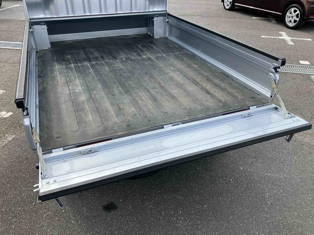ハイゼットトラックジャンボＳＡIIIｔ荷台三方開　荷台作業灯　ＬＥＤヘッドライト　オートライト　パワーウィンドウ　ＥＴＣ　アルミホイール　スモークガラス　ＣＤ／ＡＭ・ＦＭラジオ　ＡＵＸ接続　ＬＥＤフォグランプ　作業荷箱　キーレスエントリー（千葉県）の中古車
