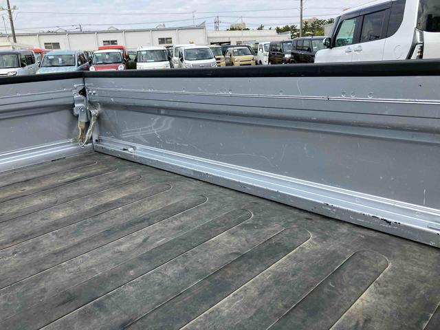 ハイゼットトラックジャンボＳＡIIIｔ荷台三方開　荷台作業灯　ＬＥＤヘッドライト　オートライト　パワーウィンドウ　ＥＴＣ　アルミホイール　スモークガラス　ＣＤ／ＡＭ・ＦＭラジオ　ＡＵＸ接続　ＬＥＤフォグランプ　作業荷箱　キーレスエントリー（千葉県）の中古車