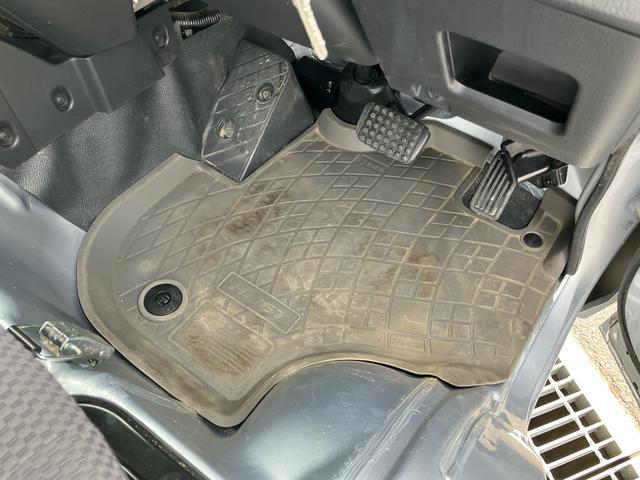 ハイゼットトラックジャンボＳＡIIIｔ荷台三方開　荷台作業灯　ＬＥＤヘッドライト　オートライト　パワーウィンドウ　ＥＴＣ　アルミホイール　スモークガラス　ＣＤ／ＡＭ・ＦＭラジオ　ＡＵＸ接続　ＬＥＤフォグランプ　作業荷箱　キーレスエントリー（千葉県）の中古車