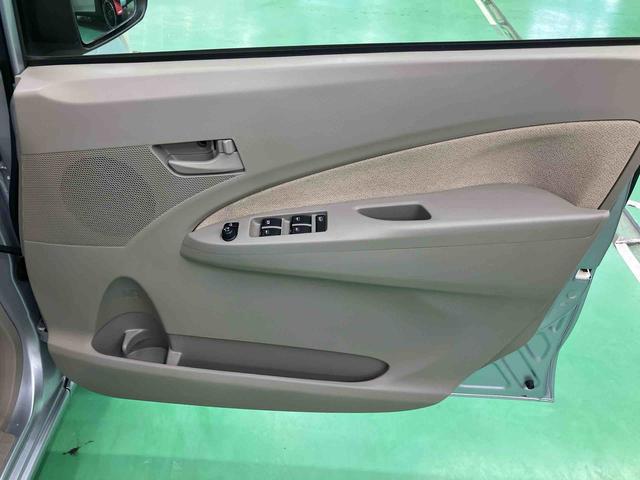 ムーヴL SA衝突被害軽減ブレーキ 横滑り防止装置 CD/AM・FMラジオ AUX接続 アイドリングストップ シートリフター チルトステアリング 足踏み式パーキングブレーキ キーレスエントリー 盗難防止アラーム(千葉県)の中古車