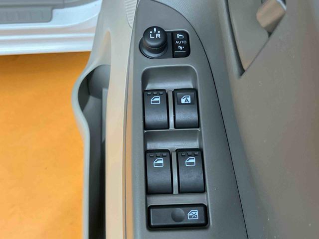 タントスローパーＸ　ＳＡII　リヤシート付き仕様バックカメラ連動ワンセグナビ　ＵＳＢ接続　衝突被害軽減ブレーキ　横滑り防止装置　アイドリングストップ　　プッシュエンジンスタート　キーフリーシステム　運転席シートバックポケット　ショッピングフック（千葉県）の中古車