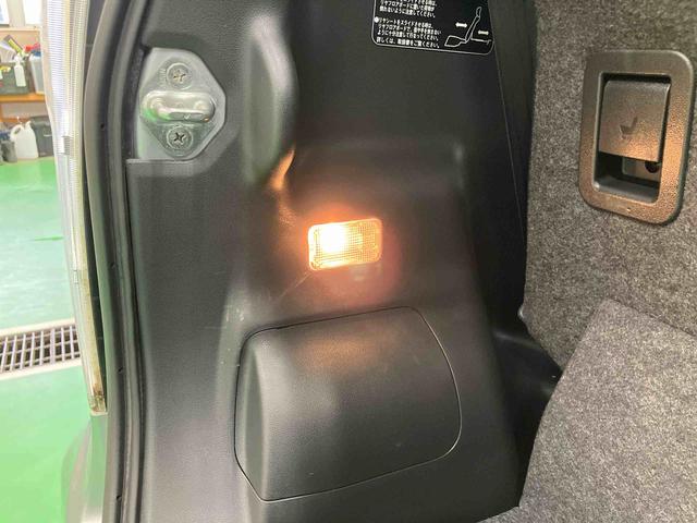 ムーヴカスタム Xリミテッドナビ/ワンセグTV/CD/AM・FMラジオ/AUX接続 Bカメラ HIDヘッドライト フォグランプ トップシェイドガラス 革巻ステアリング アルミホイール オートエアコン キーフリー プッシュスタート(千葉県)の中古車