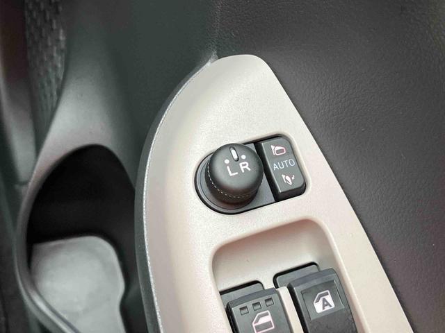 ブーンシルクナビ／１セグ／ＣＤ／ＵＳＢ／バックカメラ／ステアリングスイッチ　ＥＴＣ　ＬＥＤヘッドライト　ＬＥＤテールランプ　プッシュボタンスターター　オート格納ドアミラー　オートエアコン　横滑り防止装置（千葉県）の中古車