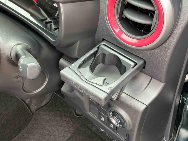 ブーンシルクナビ／１セグ／ＣＤ／ＵＳＢ／バックカメラ／ステアリングスイッチ　ＥＴＣ　ＬＥＤヘッドライト　ＬＥＤテールランプ　プッシュボタンスターター　オート格納ドアミラー　オートエアコン　横滑り防止装置（千葉県）の中古車