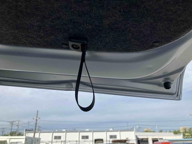 ハイゼットカーゴクルーズ左右分割可倒式リヤシート プッシュボタンスターター 電動格納式カラードドアミラー 衝突被害軽減ブレーキ コーナーセンサー オーバーヘッドシェルフ 荷室LEDルームランプ スライドドアイージークローザー(千葉県)の中古車