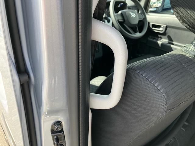 ハイゼットカーゴクルーズ左右分割可倒式リヤシート プッシュボタンスターター 電動格納式カラードドアミラー 衝突被害軽減ブレーキ コーナーセンサー オーバーヘッドシェルフ 荷室LEDルームランプ スライドドアイージークローザー(千葉県)の中古車