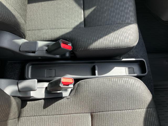 ハイゼットカーゴクルーズ左右分割可倒式リヤシート プッシュボタンスターター 電動格納式カラードドアミラー 衝突被害軽減ブレーキ コーナーセンサー オーバーヘッドシェルフ 荷室LEDルームランプ スライドドアイージークローザー(千葉県)の中古車