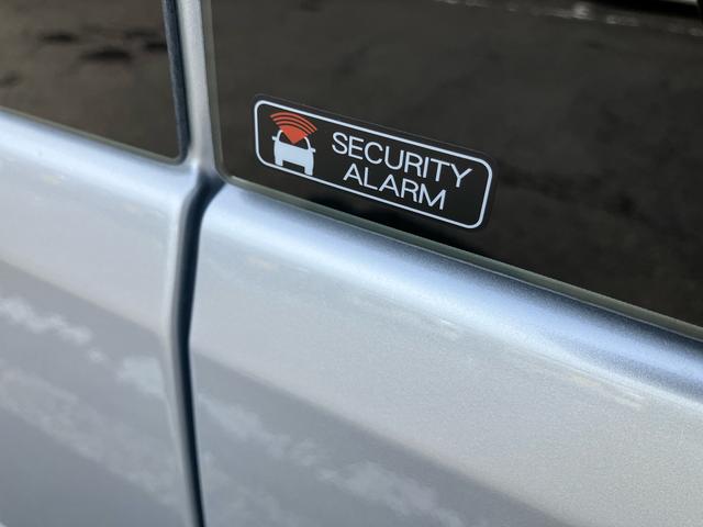 ハイゼットカーゴクルーズ左右分割可倒式リヤシート プッシュボタンスターター 電動格納式カラードドアミラー 衝突被害軽減ブレーキ コーナーセンサー オーバーヘッドシェルフ 荷室LEDルームランプ スライドドアイージークローザー(千葉県)の中古車