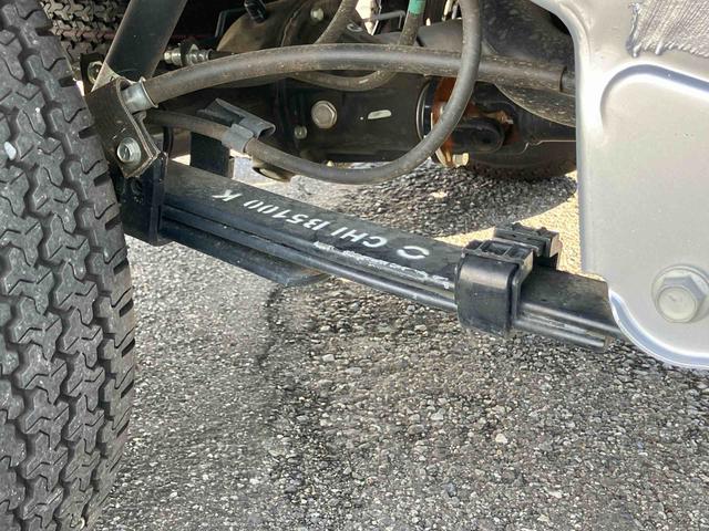 ハイゼットトラックスタンダード荷台三方開　スマートアシスト　横滑り防止装置　前後コーナーセンサー　アイドリングストップ　オートライト　オートハイビーム　スピーカー一体型ＡＭ／ＦＭラジオ　サイドレバー式駐車ブレーキ　バッテリーカバー（千葉県）の中古車