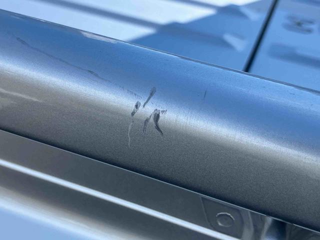 ハイゼットトラックスタンダード荷台三方開　スマートアシスト　横滑り防止装置　前後コーナーセンサー　アイドリングストップ　オートライト　オートハイビーム　スピーカー一体型ＡＭ／ＦＭラジオ　サイドレバー式駐車ブレーキ　バッテリーカバー（千葉県）の中古車