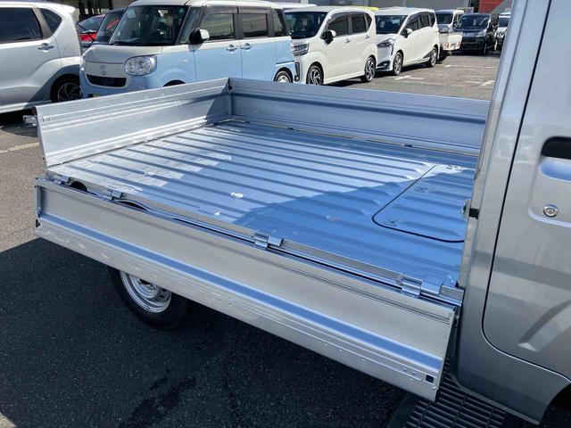 ハイゼットトラックスタンダード荷台三方開　スマートアシスト　横滑り防止装置　前後コーナーセンサー　アイドリングストップ　オートライト　オートハイビーム　スピーカー一体型ＡＭ／ＦＭラジオ　サイドレバー式駐車ブレーキ　バッテリーカバー（千葉県）の中古車