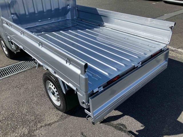 ハイゼットトラックスタンダード荷台三方開　スマートアシスト　横滑り防止装置　前後コーナーセンサー　アイドリングストップ　オートライト　オートハイビーム　スピーカー一体型ＡＭ／ＦＭラジオ　サイドレバー式駐車ブレーキ　バッテリーカバー（千葉県）の中古車