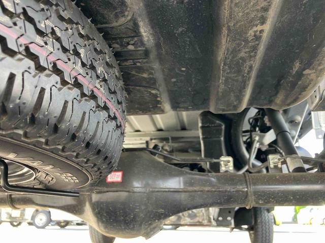 ハイゼットトラックスタンダード荷台三方開　スマートアシスト　横滑り防止装置　前後コーナーセンサー　アイドリングストップ　オートライト　オートハイビーム　スピーカー一体型ＡＭ／ＦＭラジオ　サイドレバー式駐車ブレーキ　バッテリーカバー（千葉県）の中古車