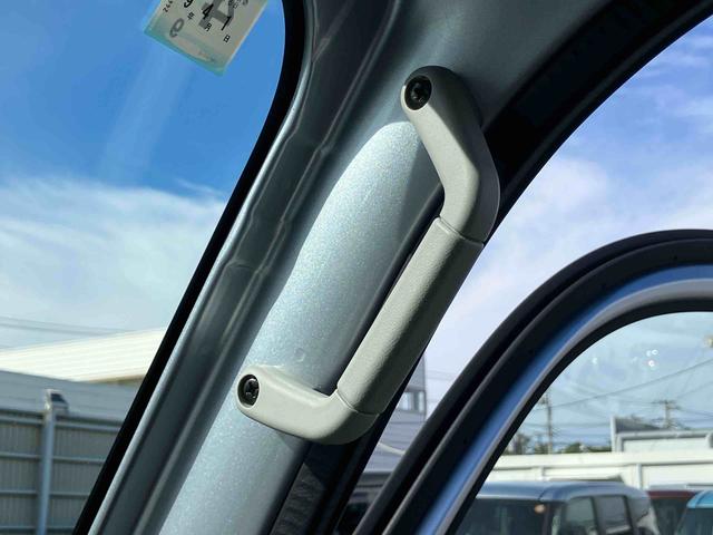 ハイゼットトラックスタンダード荷台三方開　スマートアシスト　横滑り防止装置　前後コーナーセンサー　アイドリングストップ　オートライト　オートハイビーム　スピーカー一体型ＡＭ／ＦＭラジオ　サイドレバー式駐車ブレーキ　バッテリーカバー（千葉県）の中古車