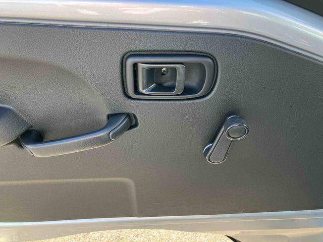 ハイゼットトラックスタンダード荷台三方開　スマートアシスト　横滑り防止装置　前後コーナーセンサー　アイドリングストップ　オートライト　オートハイビーム　スピーカー一体型ＡＭ／ＦＭラジオ　サイドレバー式駐車ブレーキ　バッテリーカバー（千葉県）の中古車